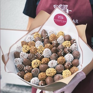 Букет из клубники Очень молочный L