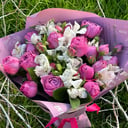 Букет «Нежность» из альстромерий и роз