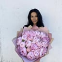 Букет из 19 пионов