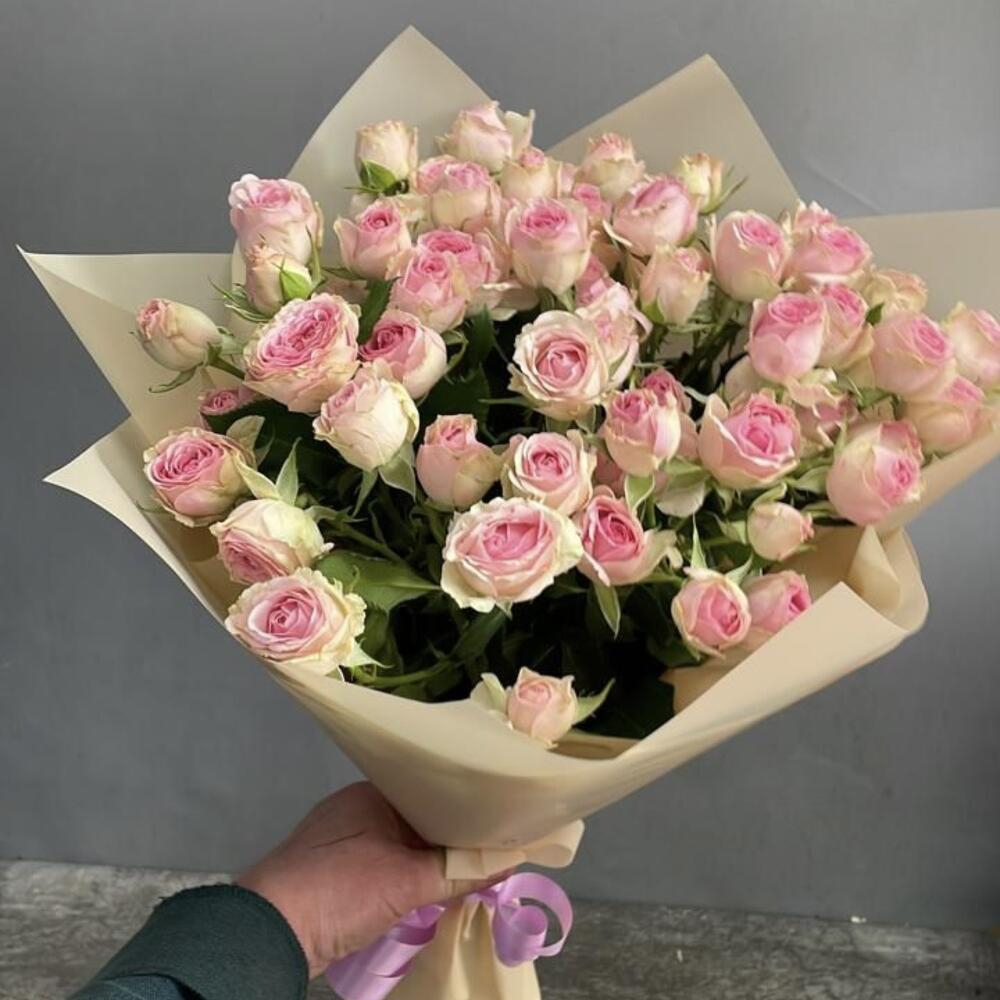 Букет из 10 кустовых роз