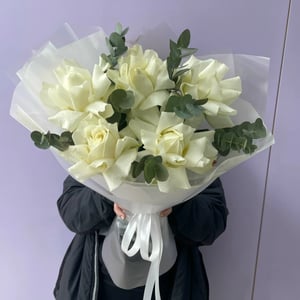 Букет из 5 белых французких роз