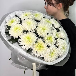 Букет «15 одноголовых хризантем»