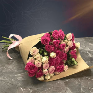 Букет из 15 кустовых роз микс