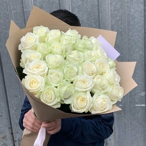Букет из белых роз (25 шт)