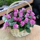 27 роз в корзине