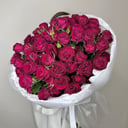 Букет «Алые кустовые розы»