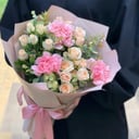 Букет «Письма тебе» из роз и гвоздик