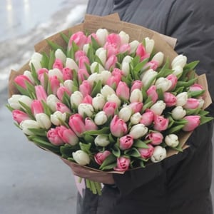 Букет «Белые и розовые тюльпаны 101»