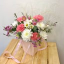 Коробка с цветами «Воздушная композиция» из хризантем