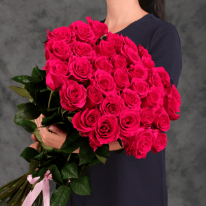 Букет из 35 розовых роз Эквадора 60 см