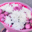 букет из кустовой розы и хризантемы