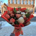 Букет «Путь к солнцу» из тюльпанов и эустом