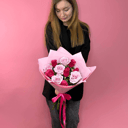 Букет из 11 малиновых и розовых роз