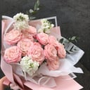 Букет из кустовых роз и маттиол Нежный