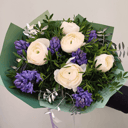 Букет из ранункулусов из экзотических цветов