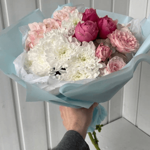 Авторский букет "Моя милая" из роз и хризантем