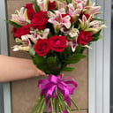 Букет «Редкая коллекция» из роз и лилий