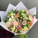 Букет «Брызги шампанского» из альстромерий и эустом