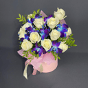 Шляпная коробка с цветами «Нежный сонет» из роз