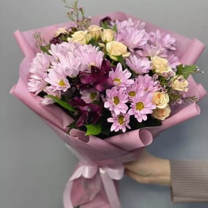 Букет сборный "Просто так" из хризантем и роз