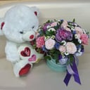 Подарочный набор «Сюрприз» из гвоздик и хризантем