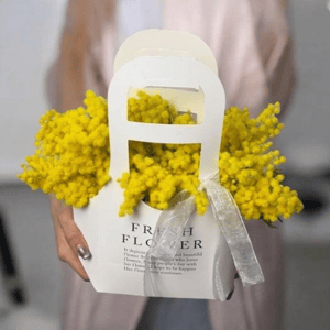 Коробка с цветами «Мимоза в сумочке»