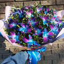 Букет из космических орхидей