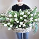 Корзина с цветами «Весна в душе» из тюльпанов