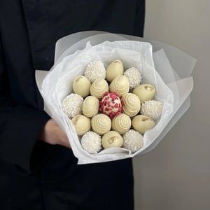Букет из клубники в шоколаде (19 ягод)