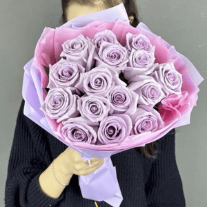 Букет лавандовых роз