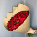 Букет «31 красная роза в крафте»