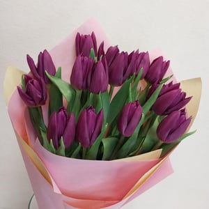 Букет «15 фиолетовых тюльпанов»