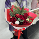 Новогодний букет из роз