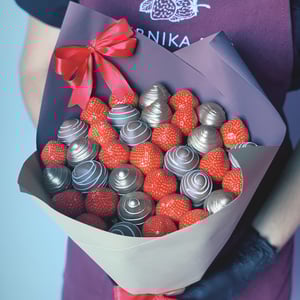 Букет из клубники Классика М