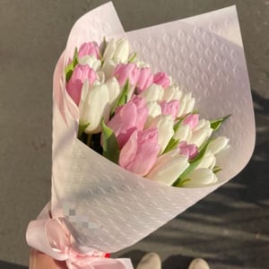 Букет нежных тюльпанов