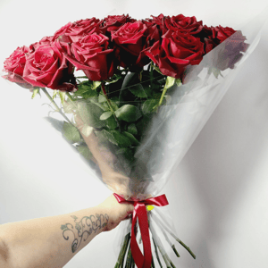 Букет из 21 розы Эксплоер