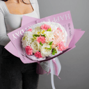 Букет «Все серьезно» из гвоздик и роз