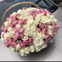 Букет роз в корзине