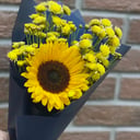 Букет первоклассника из хризантем и подсолнухов