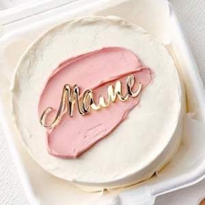 Розовый бенто торт маме