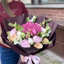Букет «Робкая надежда» из экзотических цветов и пионов