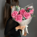 Букет малиновых роз