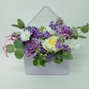 Коробка с цветами «Букет из розы и диантусов в конверте» из хризантем и экзотических цветов