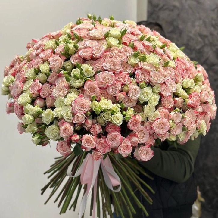 Букет «101 кустовая роза»