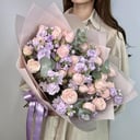 Букет из роз и экзотических цветов