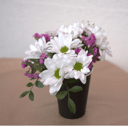 Композиция из роз и хризантемы