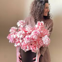 Шляпная коробка с цветами «Розовые очки»