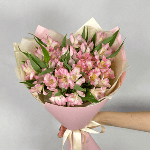 Букет из альстромерий 7шт