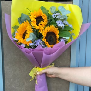 Букет «Солнечные лучики» из подсолнухов