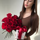 Подарочный набор «15 красных роз и Рафаэлло»